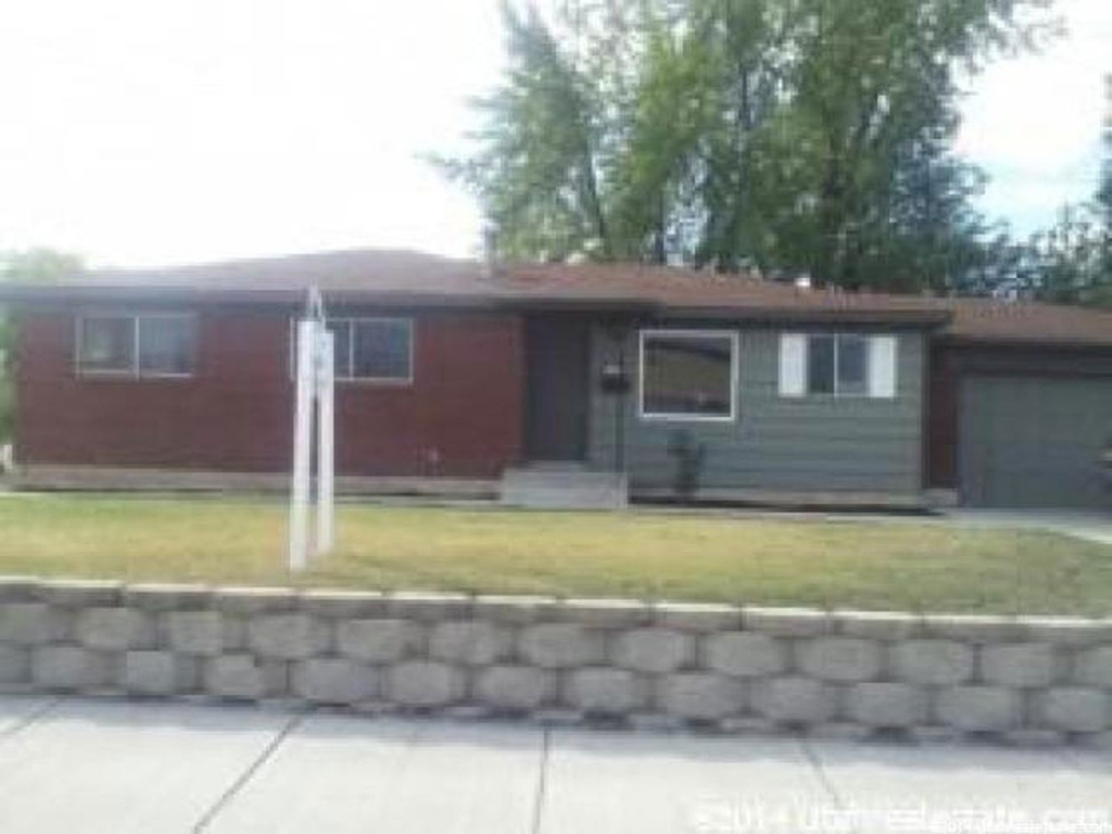 2135 W 4800 S, Roy, UT 84067