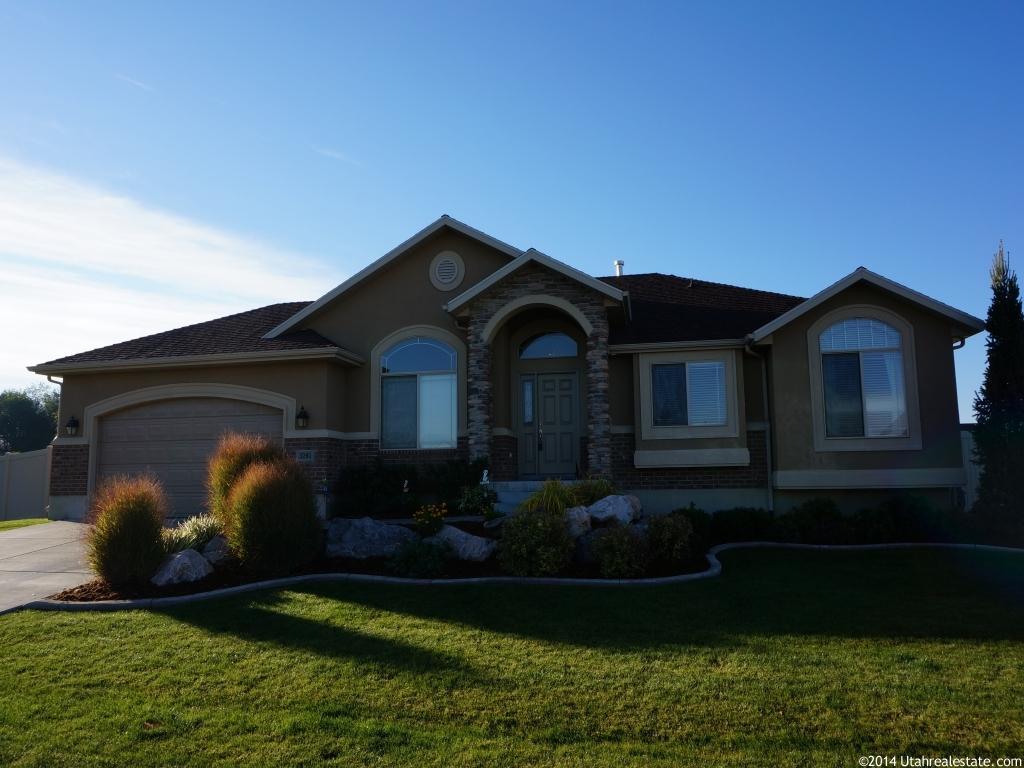 3281 W 1500 N, Clinton, UT 84015