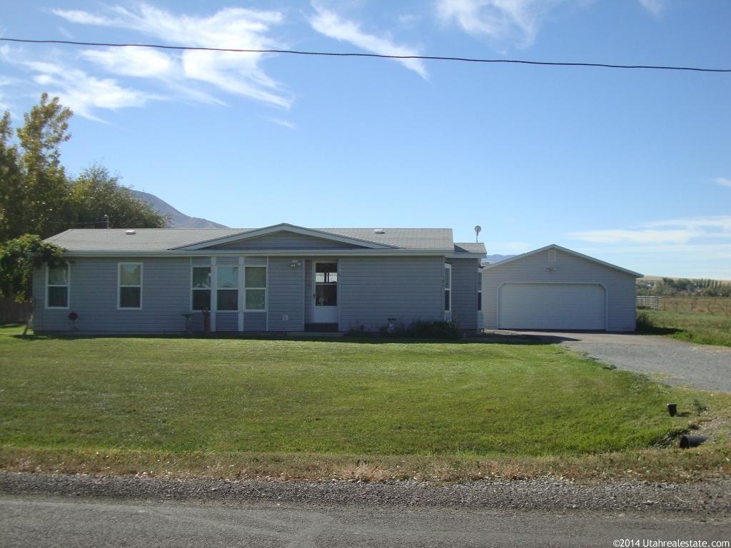 1696 E Sunset Rd, Lake Point, UT 84074