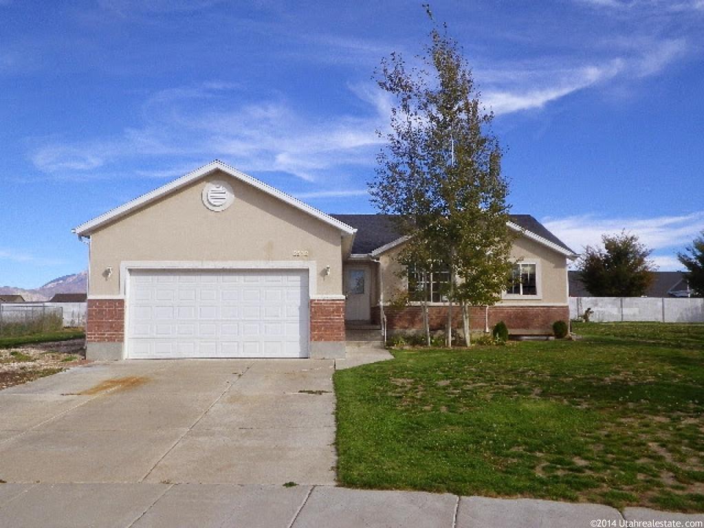2372 N 2275 W, Clinton, UT 84015