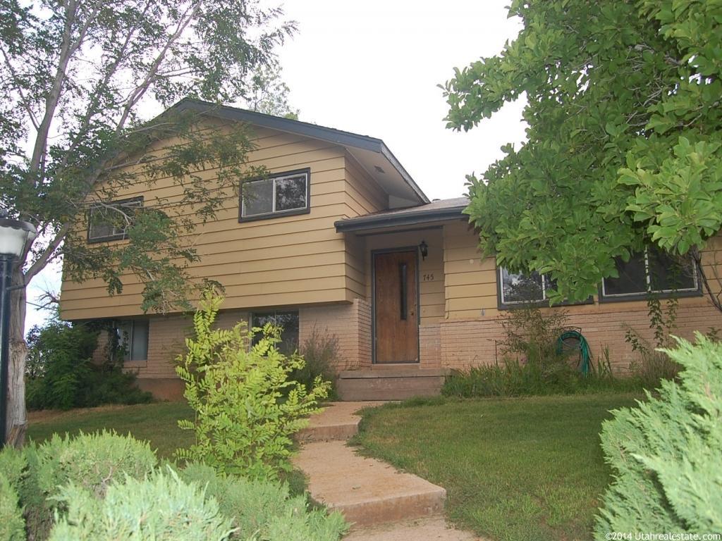 745 Locust Ln, Moab, UT 84532