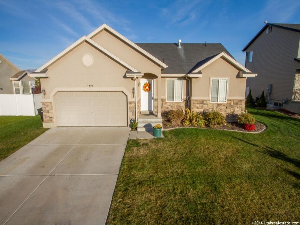 1372 N 2585 W, Clinton, UT 84015