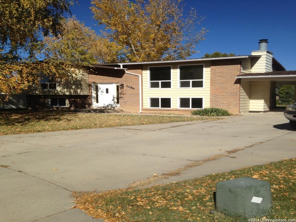 1284 W 2650 N, Clinton, UT 84015