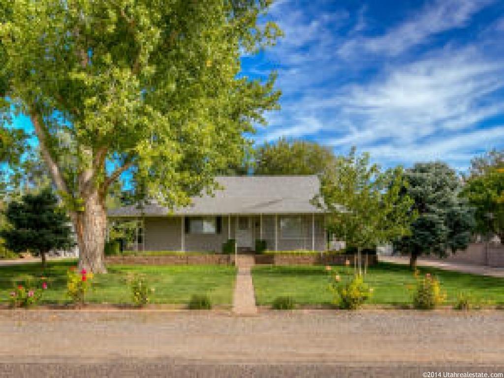 67 E Center St, Leeds, UT 84746