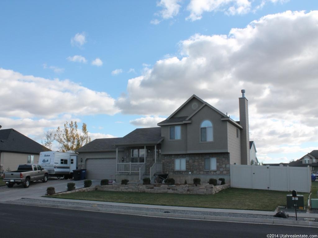 2633 W 2580 N, Clinton, UT 84015