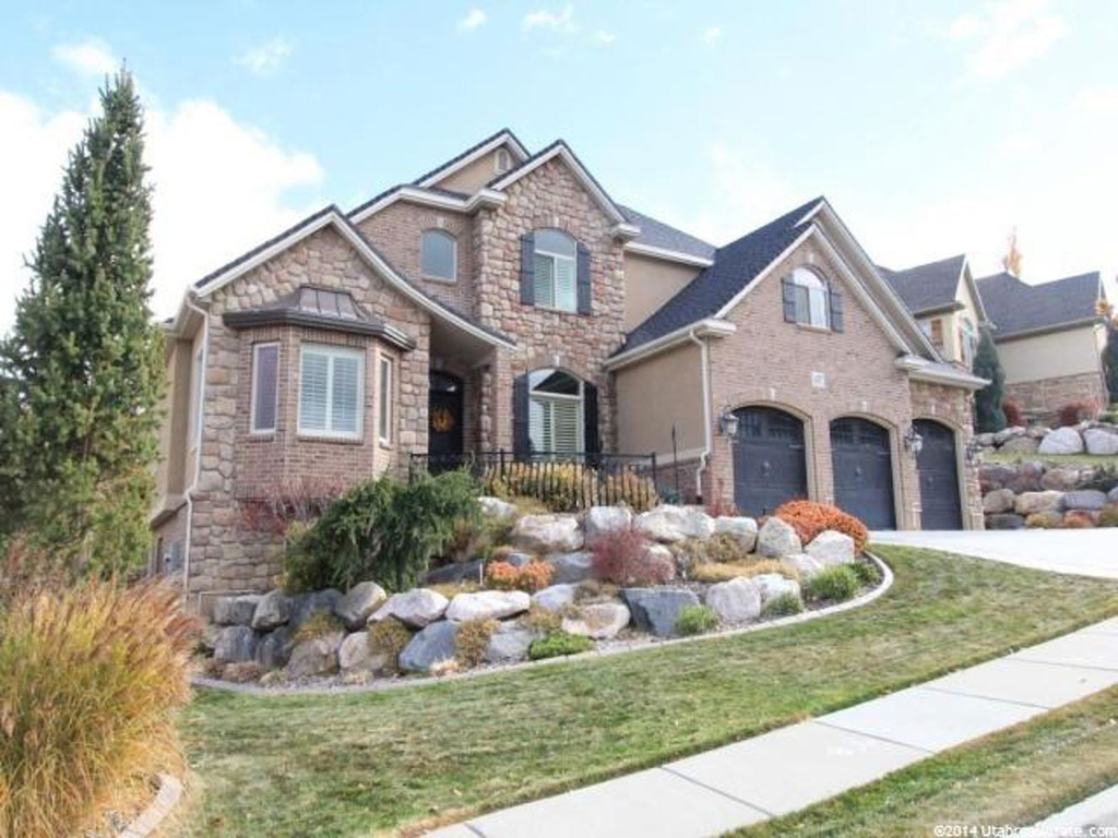657 E Eagleridge, North Salt Lake, UT 84054
