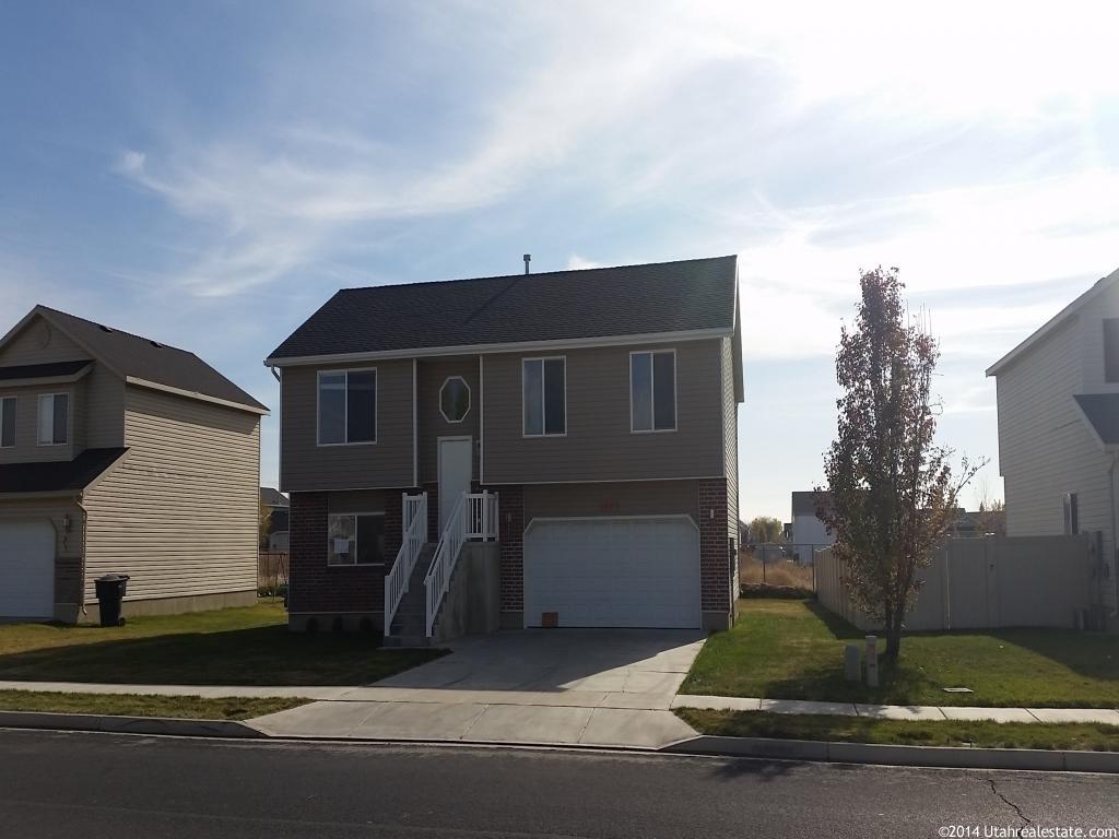1697 W 600 N, Clinton, UT 84015