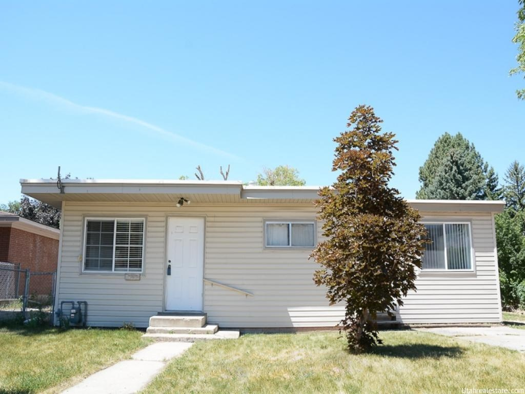 141 N 100 W, Hyrum, UT 84319