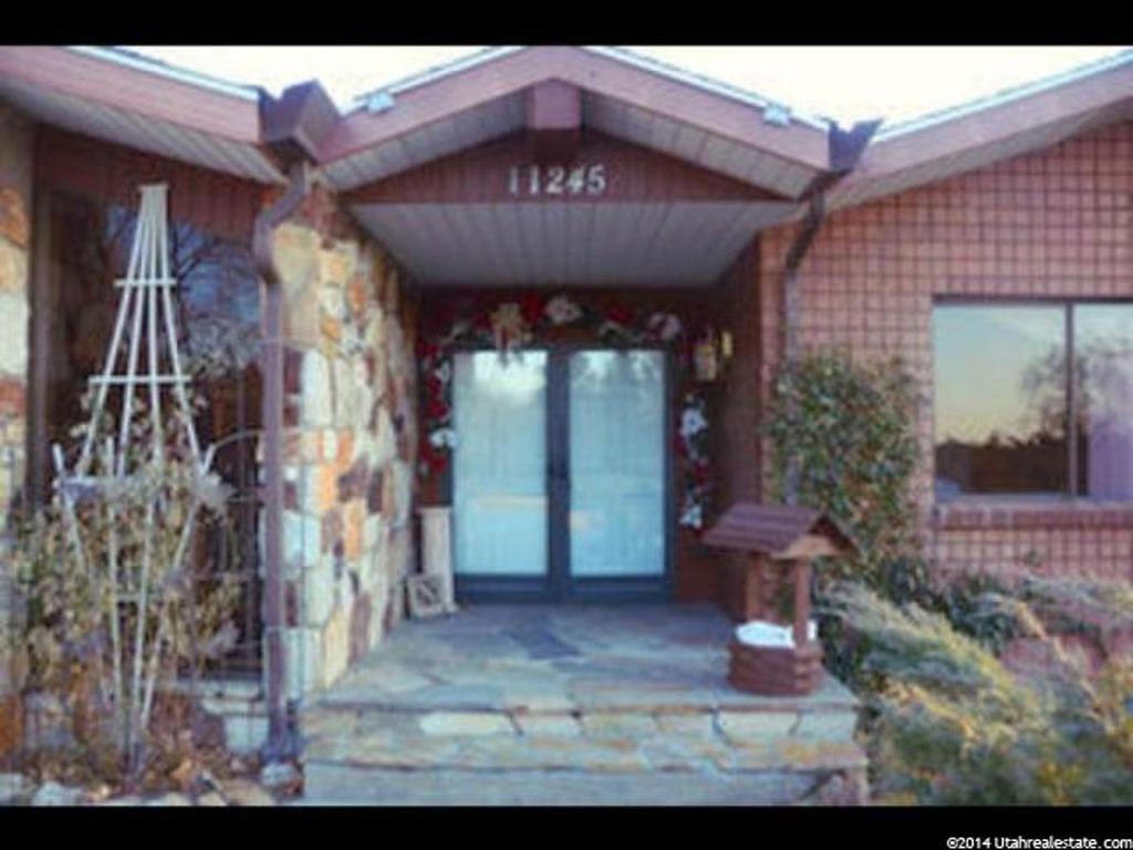 11245 S 2125 E, Sandy, UT 84092