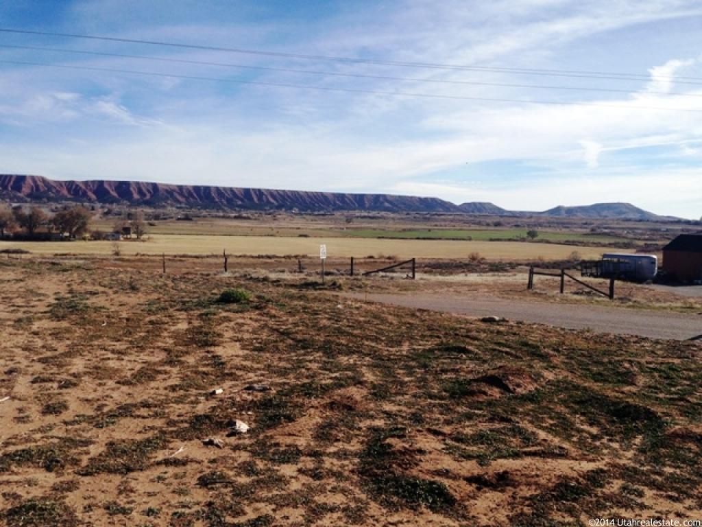 8505 E 10000 N, Tridell, UT 84076