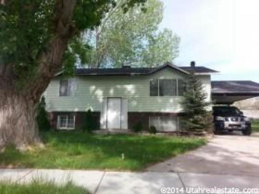 644 W 2650 N, Clinton, UT 84015