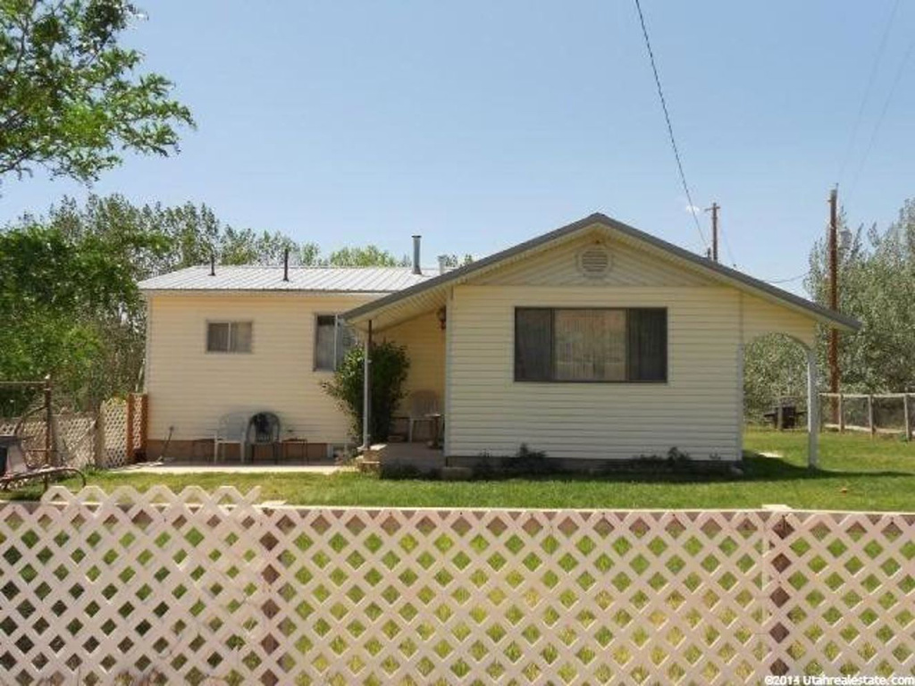 6925 N 12125 E, Lapoint, UT 84039