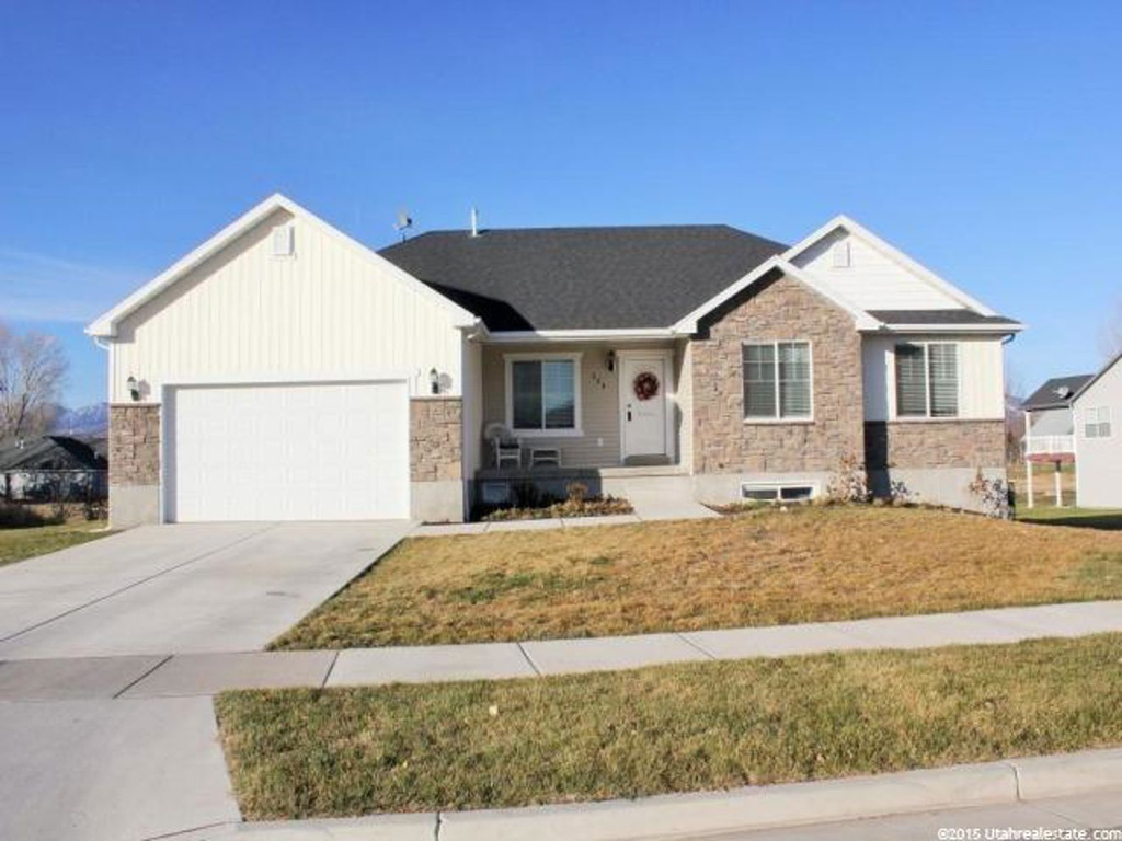 356 S 400 East E, Hyrum, UT 84319