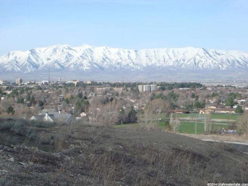 1372 N Cedarwood Ln E #11, Logan, UT 84341