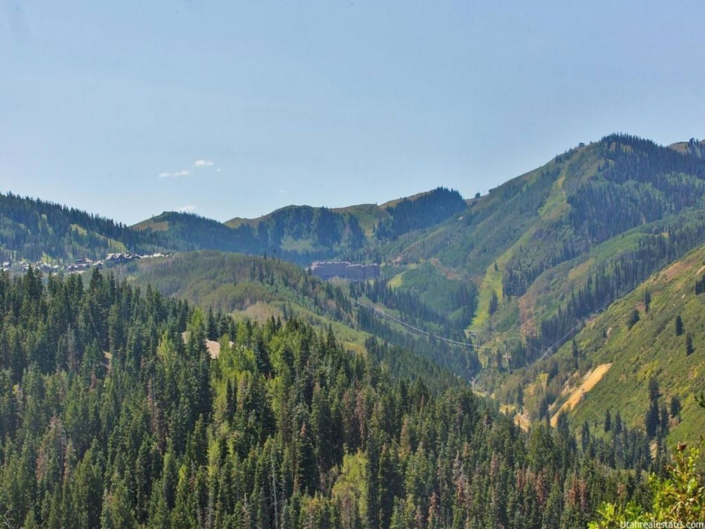 2 Royal Ct, Park City, UT 84060