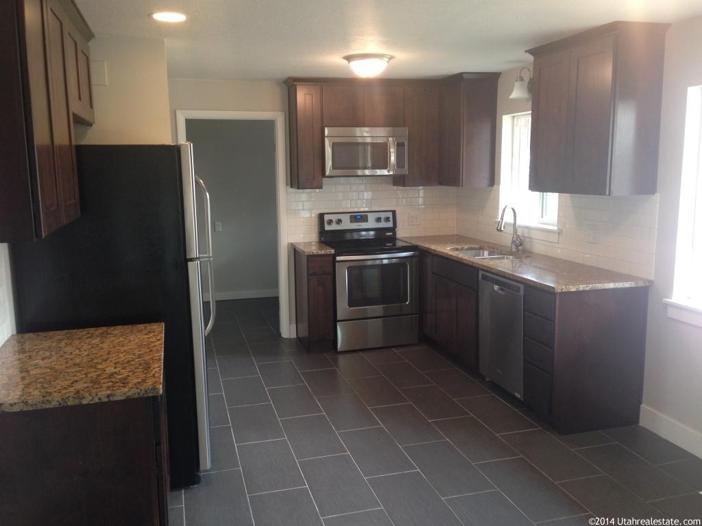 590 W 1875 N, Layton, UT 84041