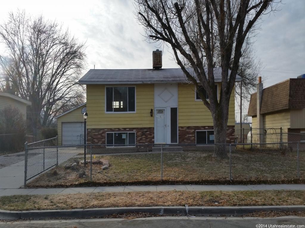 1012 E Webster Dr, Sandy, UT 84094