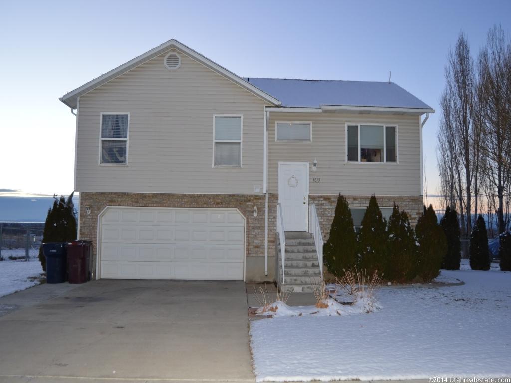 4673 S 2675 W, Roy, UT 84067