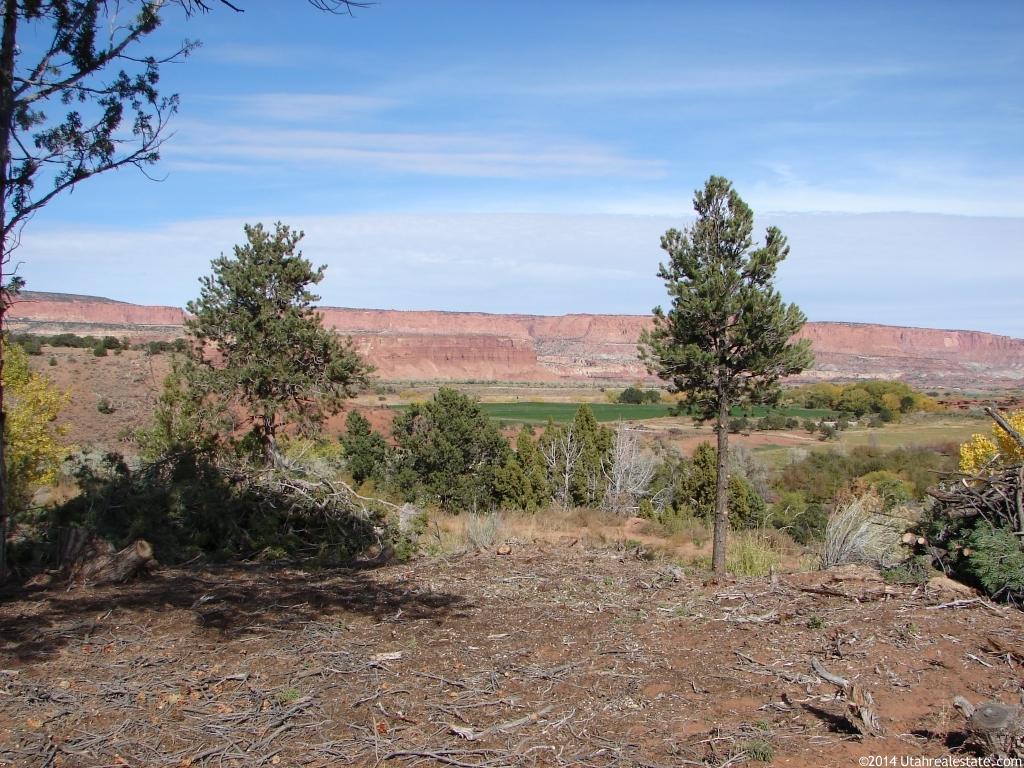 300 N Rocky Point Rd E #8, Torrey, UT 84775