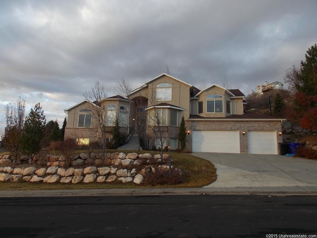 1455 E Barton Creek Ln S, Bountiful, UT 84010