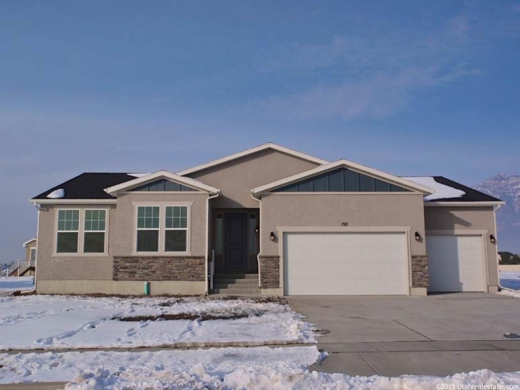 192 E Berkley St, Harrisville, UT 84404