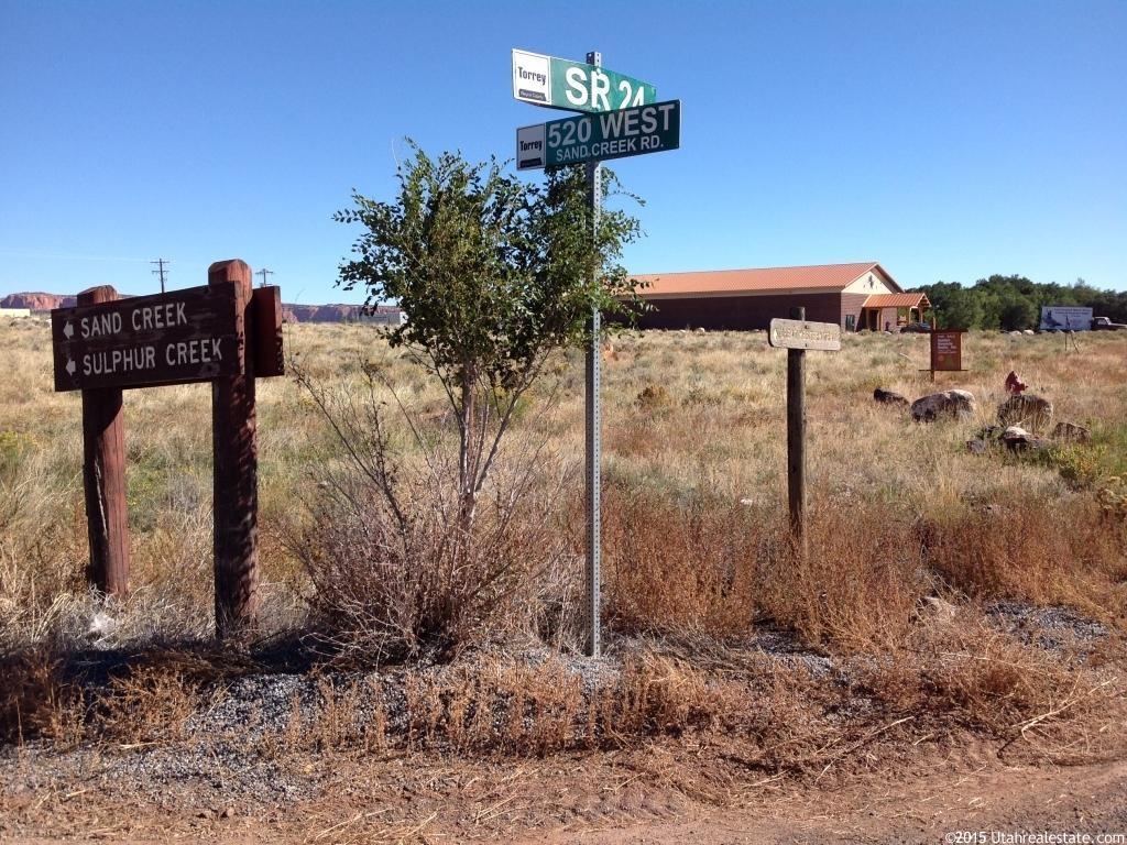 490 W Main St N, Torrey, UT 84775