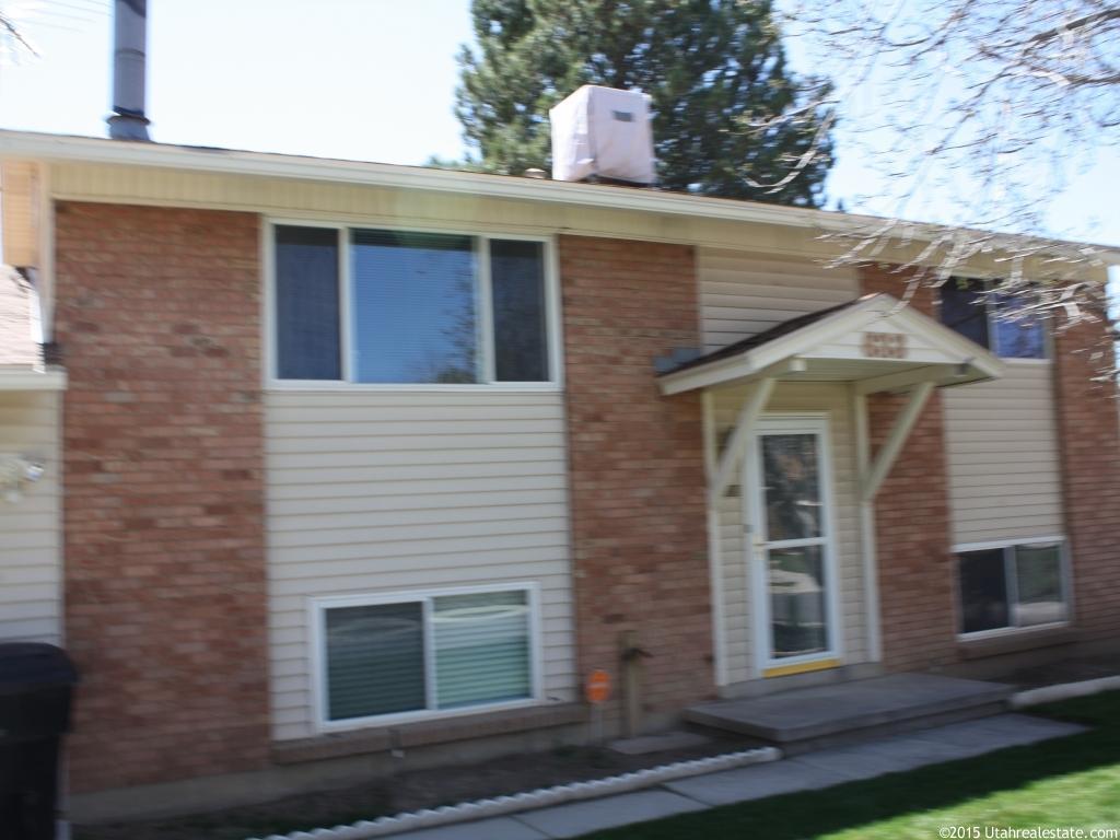 633 W 1580 N, Clinton, UT 84015