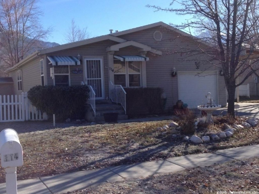 114 S Pingree Ave E, Ogden, UT 84404