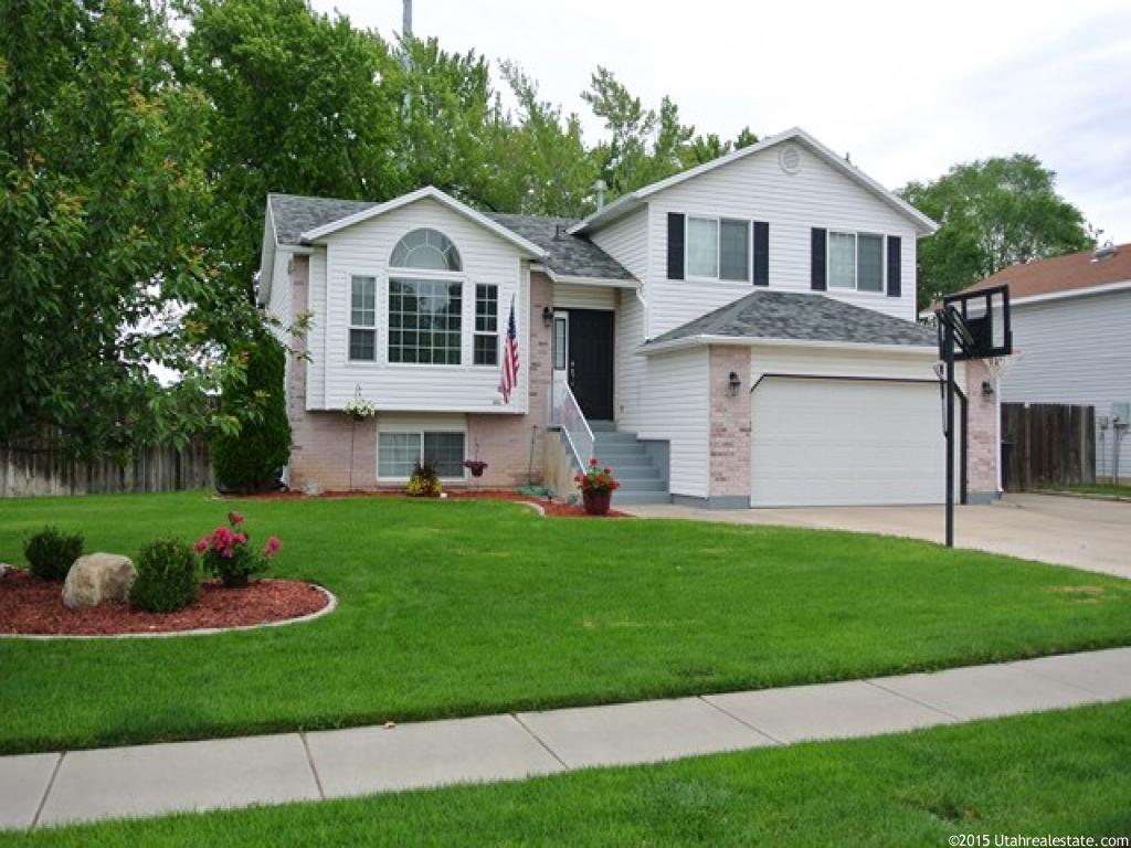 1052 W 1640 N, Clinton, UT 84015
