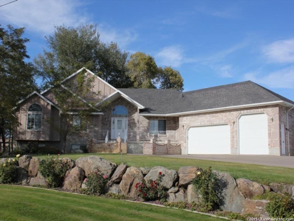 2989 S Bluff Rd W, Syracuse, UT 84075