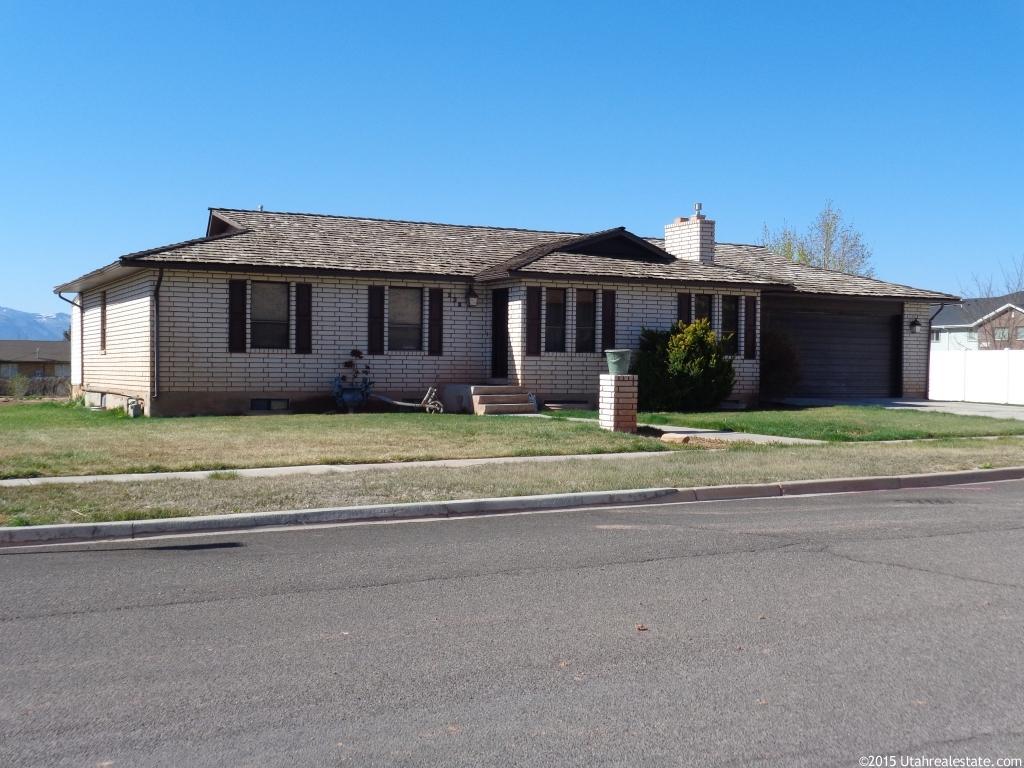 238 E 700 N, Richfield, UT 84701