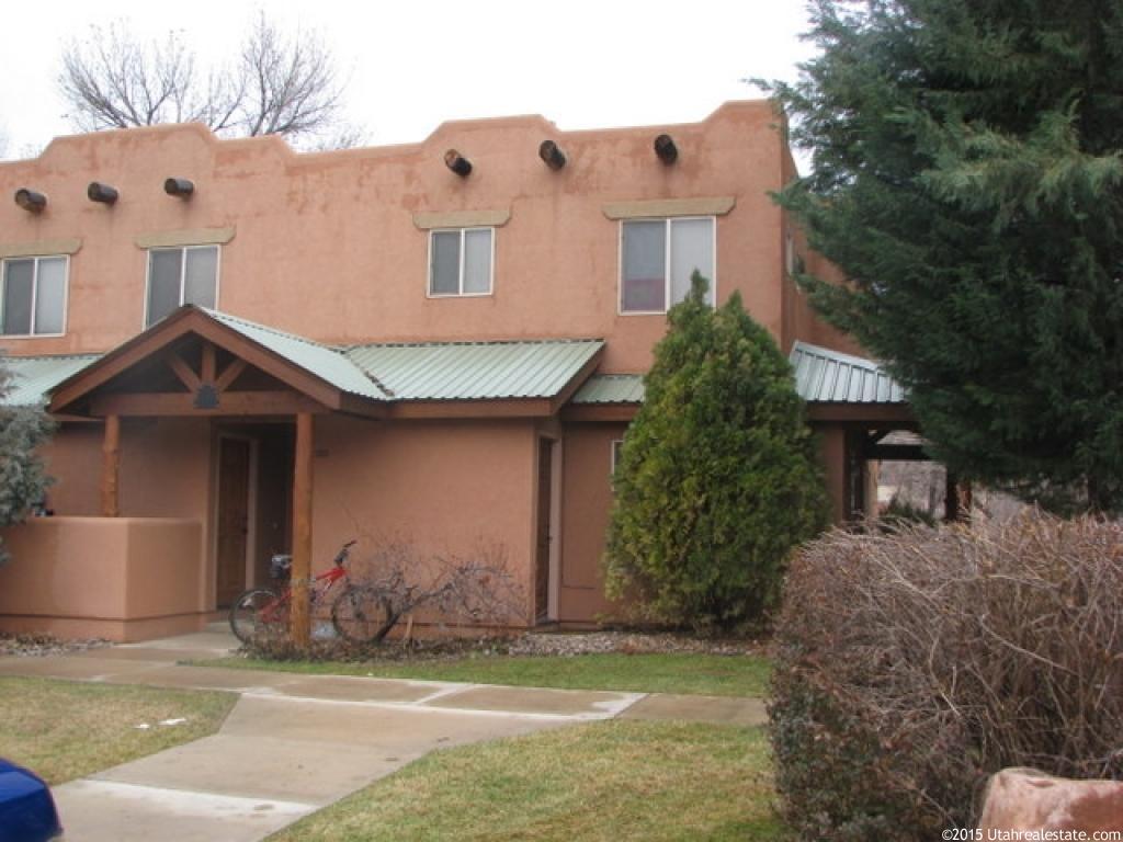 351 S Pueblo Ct E, Moab, UT 84532