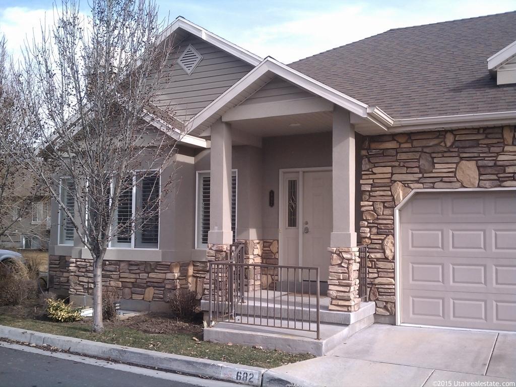 682 E Creek View Dr, Layton, UT 84041