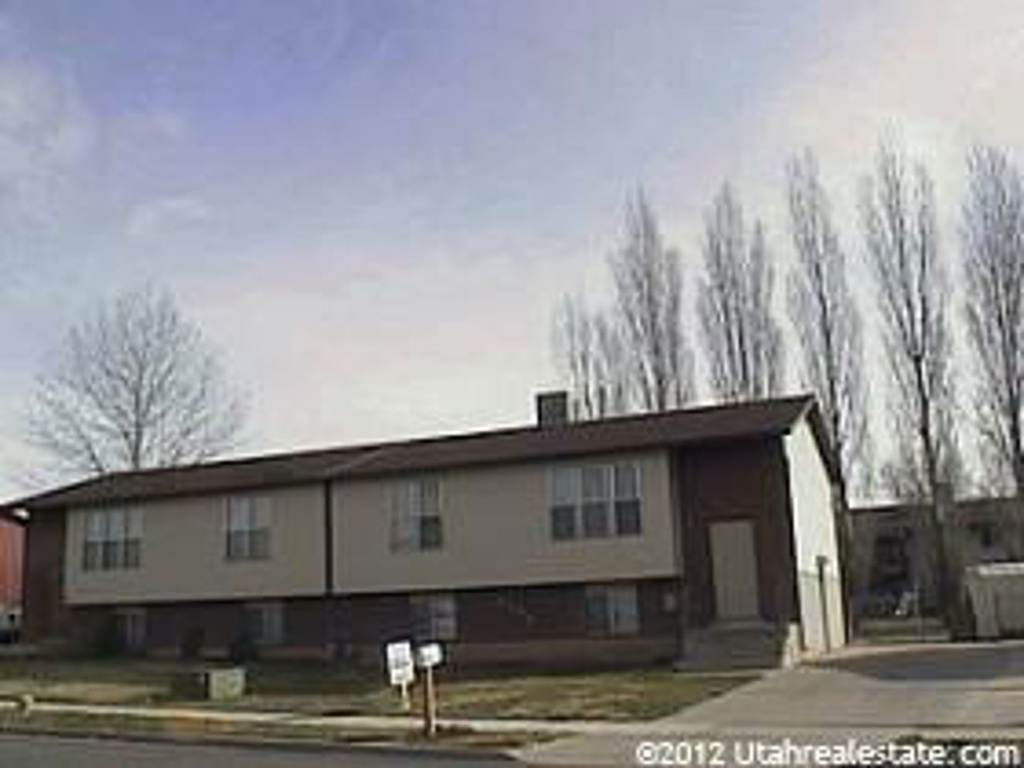2392 S 500 W, Clearfield, UT 84015