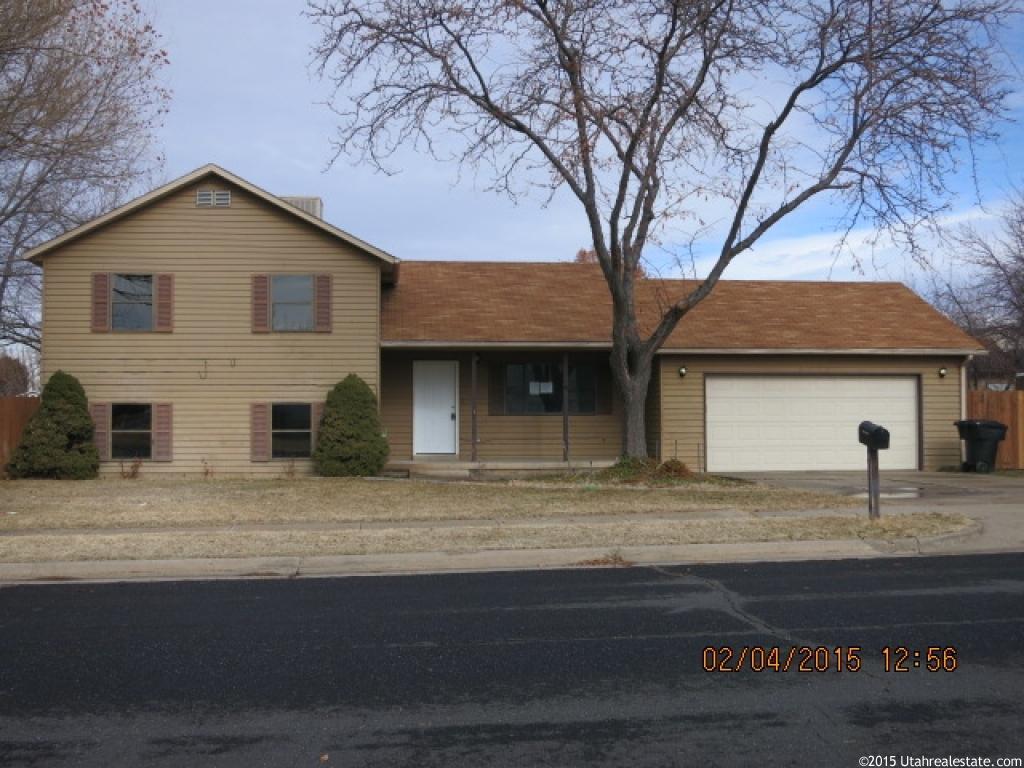 1154 W 2600 N, Clinton, UT 84015