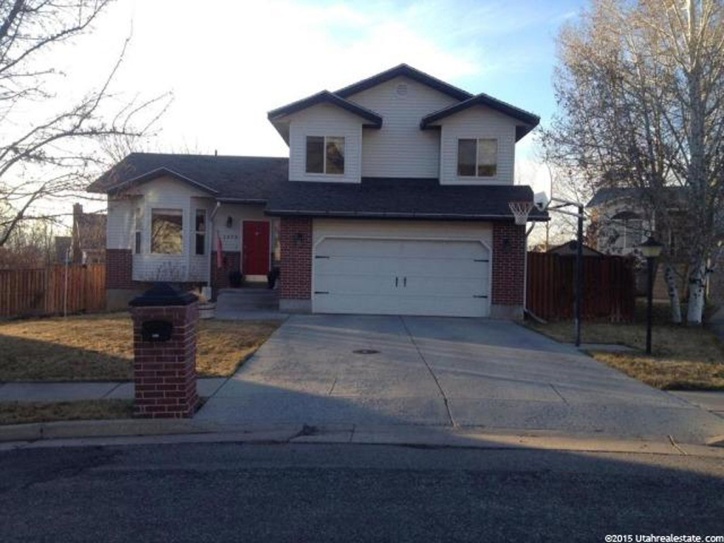1273 E Eastridge Cir S, Logan, UT 84321