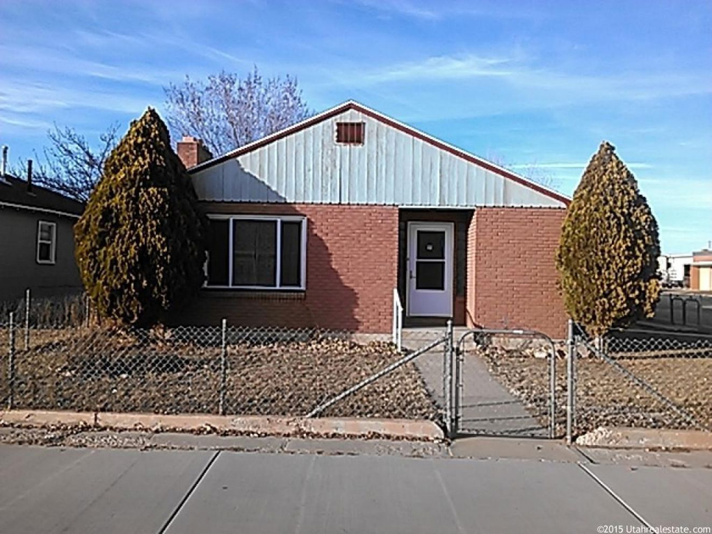 91 E Lagoon St, Roosevelt, UT 84066