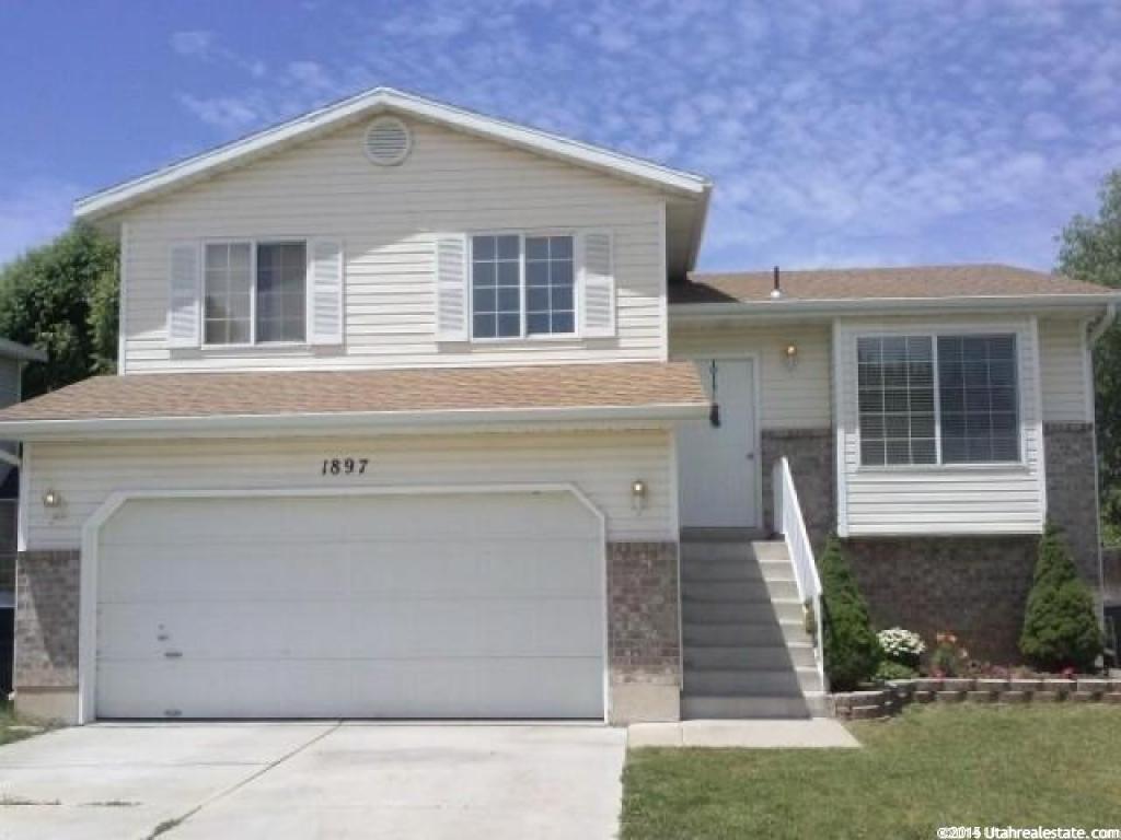 1897 N 900 W, Clinton, UT 84015