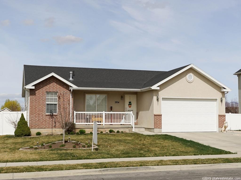 2954 W 2025 N, Clinton, UT 84015