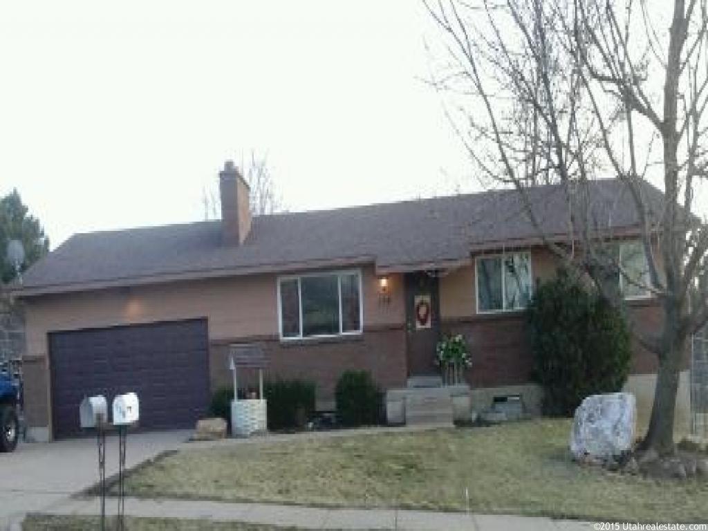 176 E 1200 N, Centerville, UT 84014