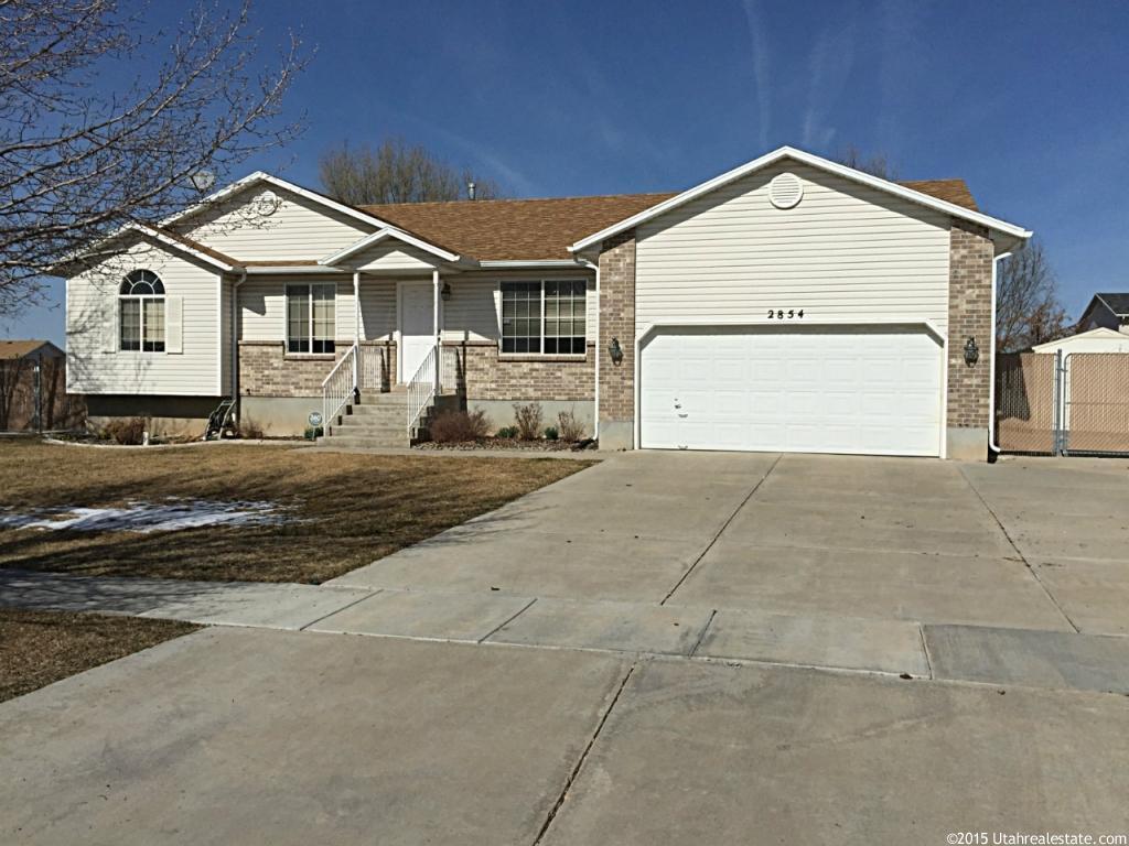 2854 W 2250 N, Clinton, UT 84015