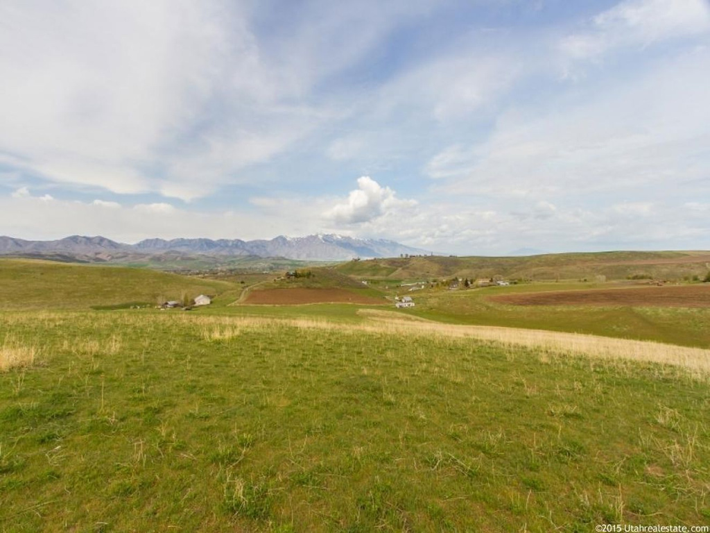 1200 E 8300 S, Paradise, UT 84328