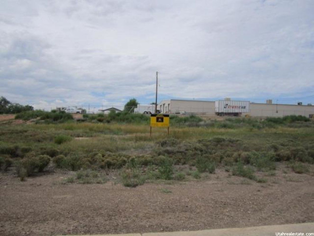 100 S 500 E, Roosevelt, UT 84066