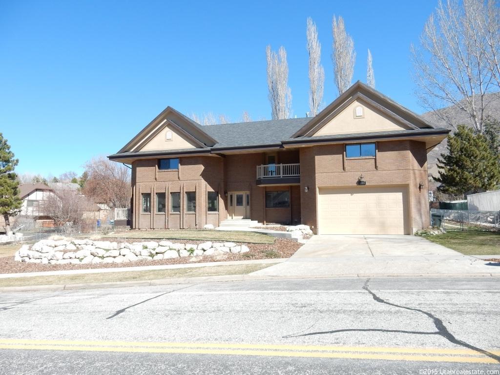 1768 Shadow Valley Dr E, Ogden, UT 84403