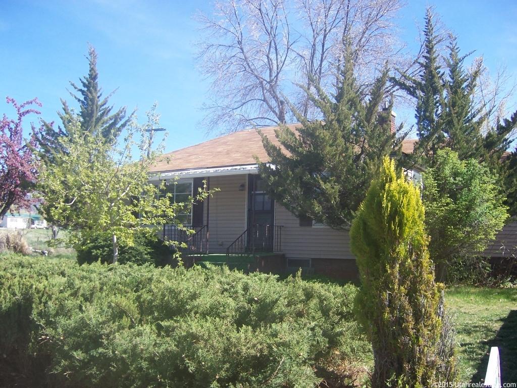 44 E 300 S, Mt Pleasant, UT 84647