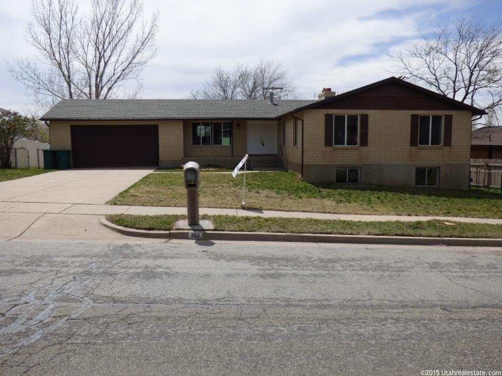 902 E 3250 N, Layton, UT 84040