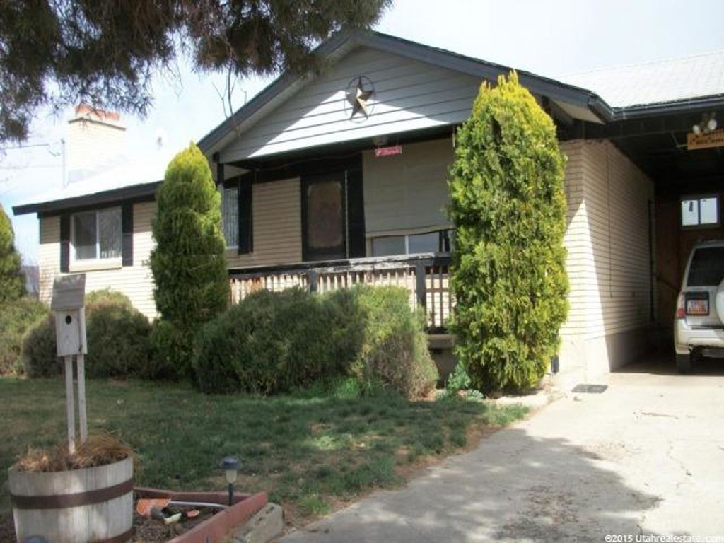 1473 S Bluff Rd W, Syracuse, UT 84075