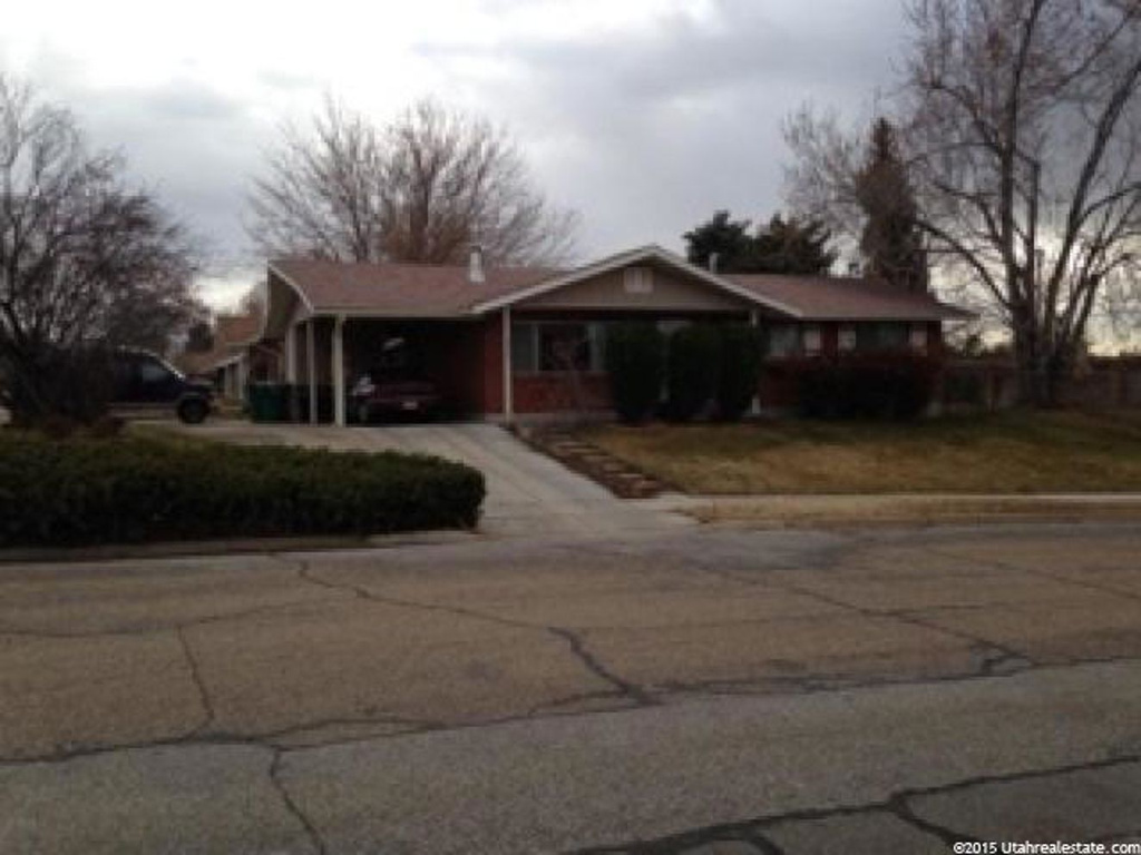 2085 W 4450 S, Roy, UT 84067