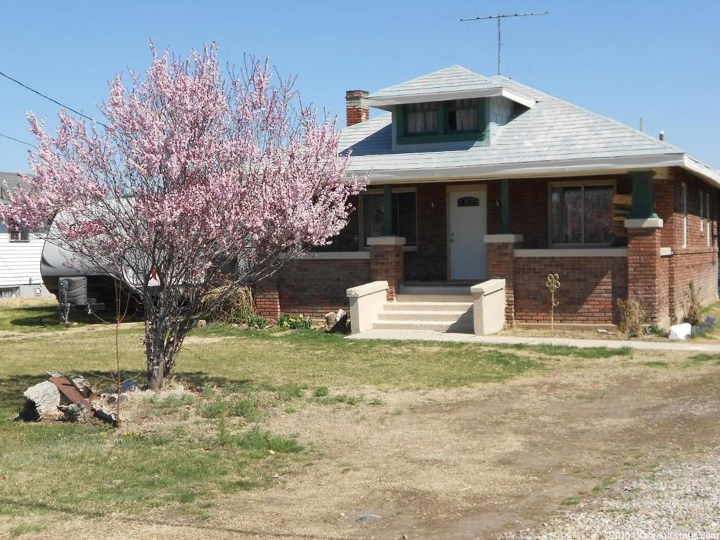 5384 S 5500 W, Hooper, UT 84315