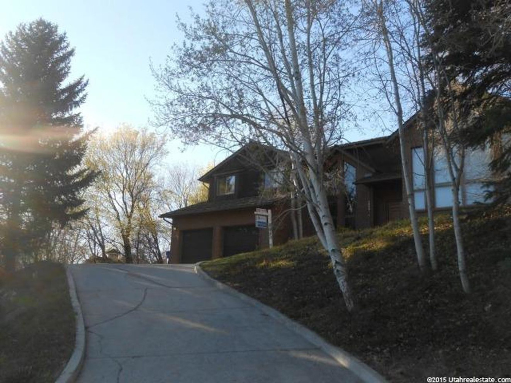 1873 E Ridge Hill Dr S, Bountiful, UT 84010